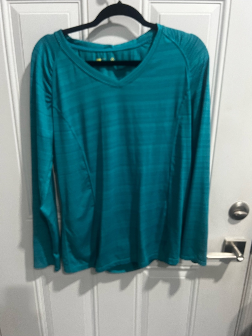Xersion Teal Long-Sleeve V-Neck Performance Tee